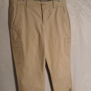 Eddie Bauer Ladies Size 8 Beige Slightly Curvy Crop Pants